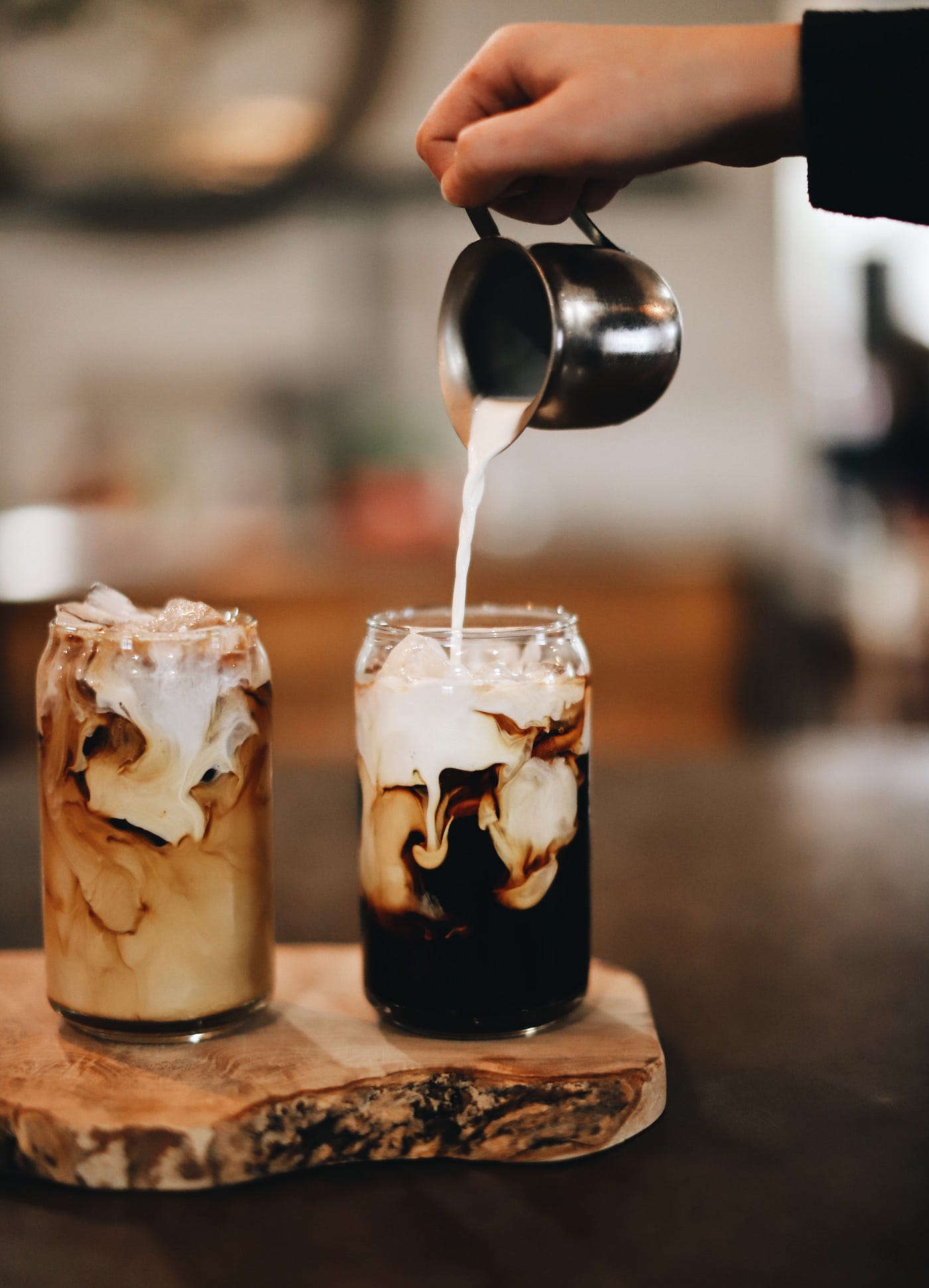 iced_coffee_pour